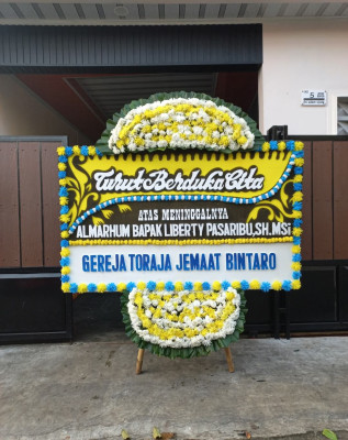Papan Bunga Duka di Kepulauan Aruri